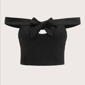 ✨🛍✨NWT Black Rib Knit Crop Top